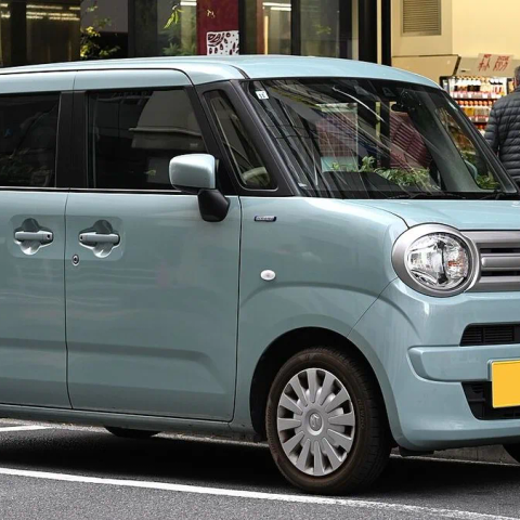 ワゴンR スマイルのロゴ